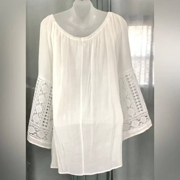 EST.1946 Women’s White Peasant Style Blouse - Picture 2 of 8